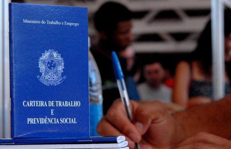 Férias para quem teve contrato suspenso ou redução de jornada; veja o que diz a lei