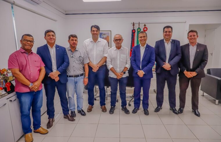 nvestimento de R$ 100 milhõesCícero Lucena assina contrato para operação de crédito que vai viabilizar 500 novas ruas pavimentadas em João Pessoa
