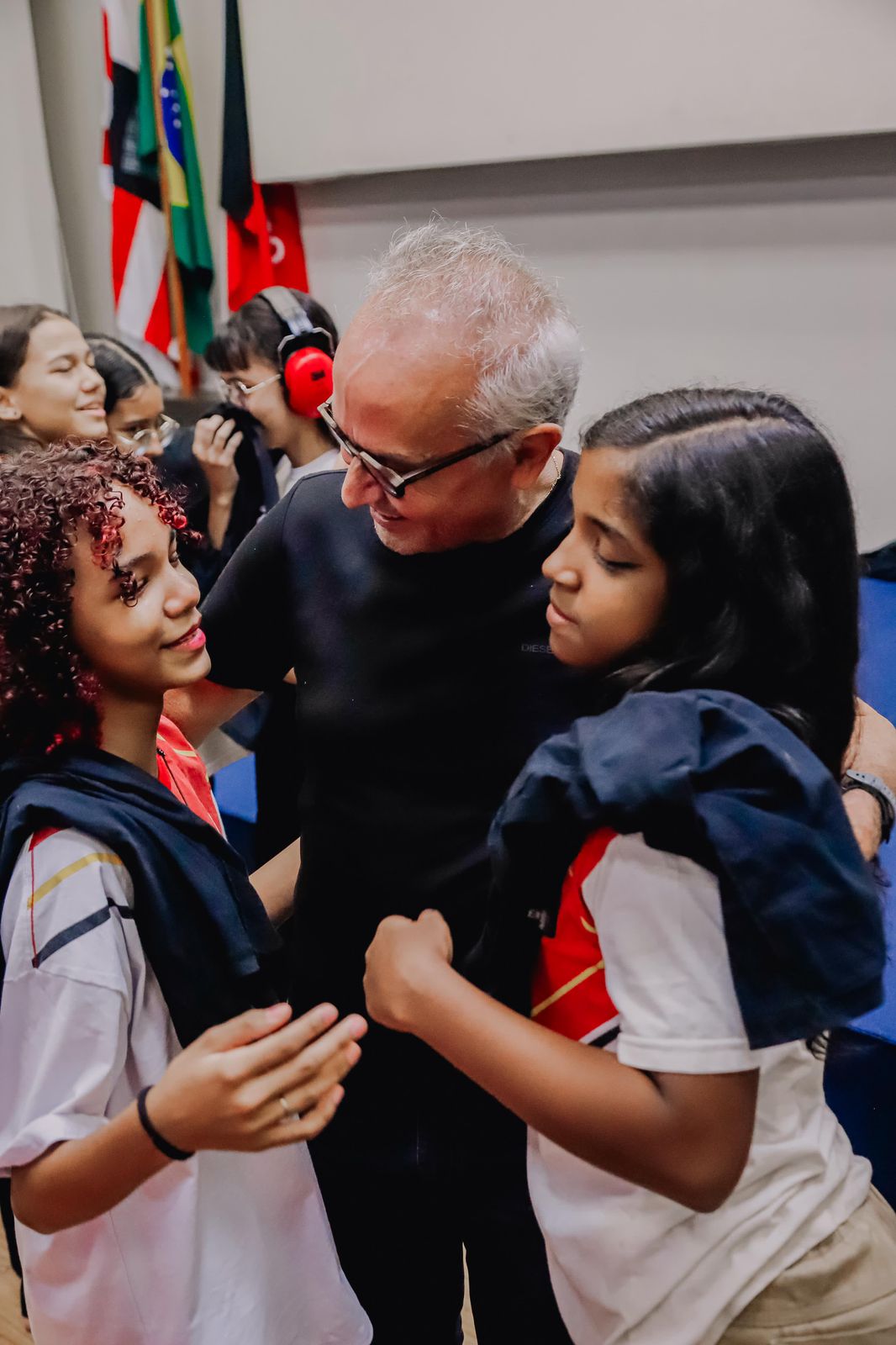 Educação e arteCícero Lucena apresenta grupo de teatro da Rede Municipal para o Centro da Imagem