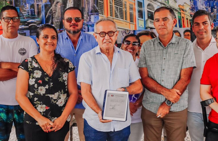 Cícero Lucena autoriza obras de pavimentação em 11 ruas na Barra de Gramame e destaca avanço da infraestrutura na região