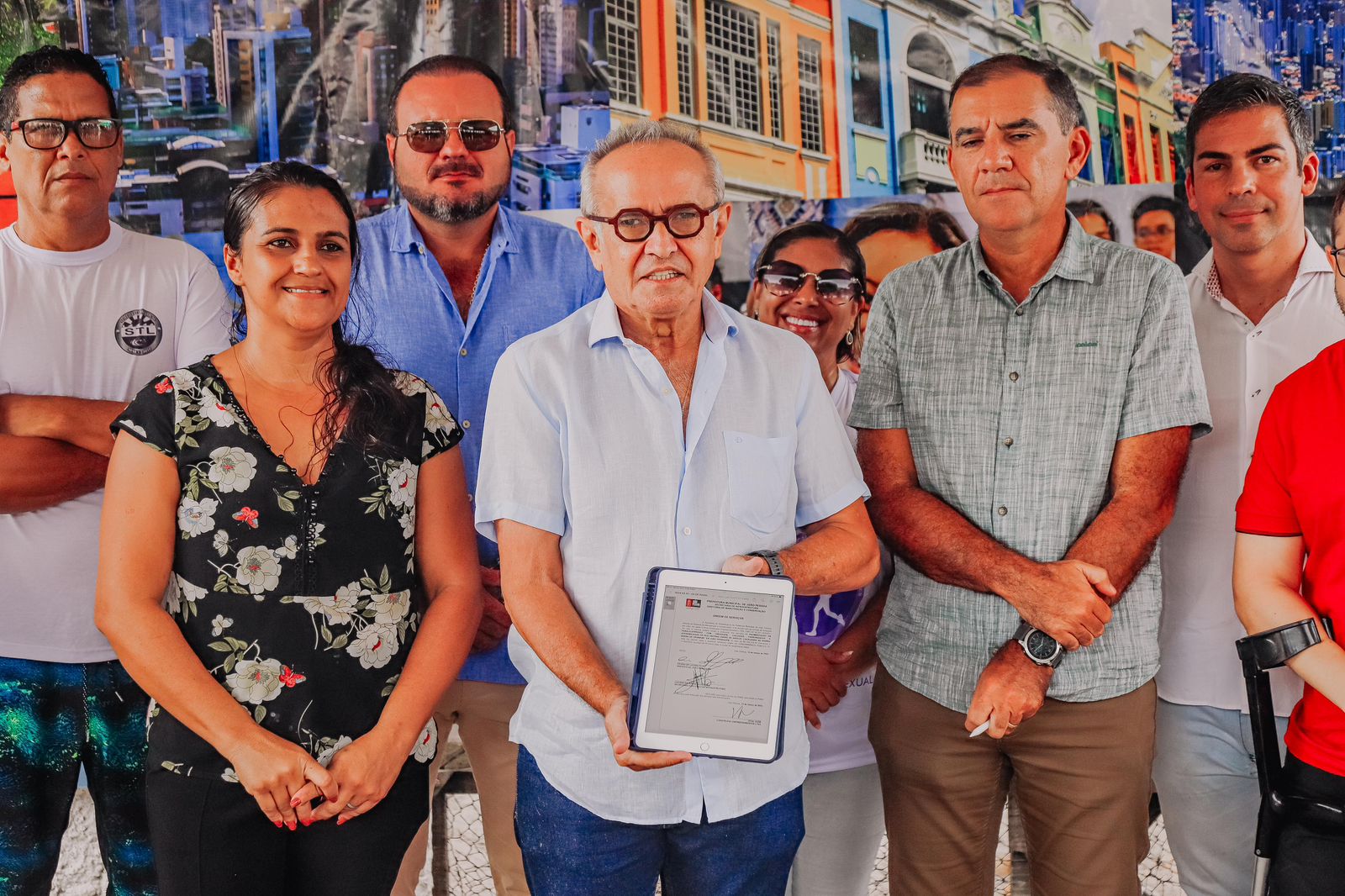 Cícero Lucena autoriza obras de pavimentação em 11 ruas na Barra de Gramame e destaca avanço da infraestrutura na região