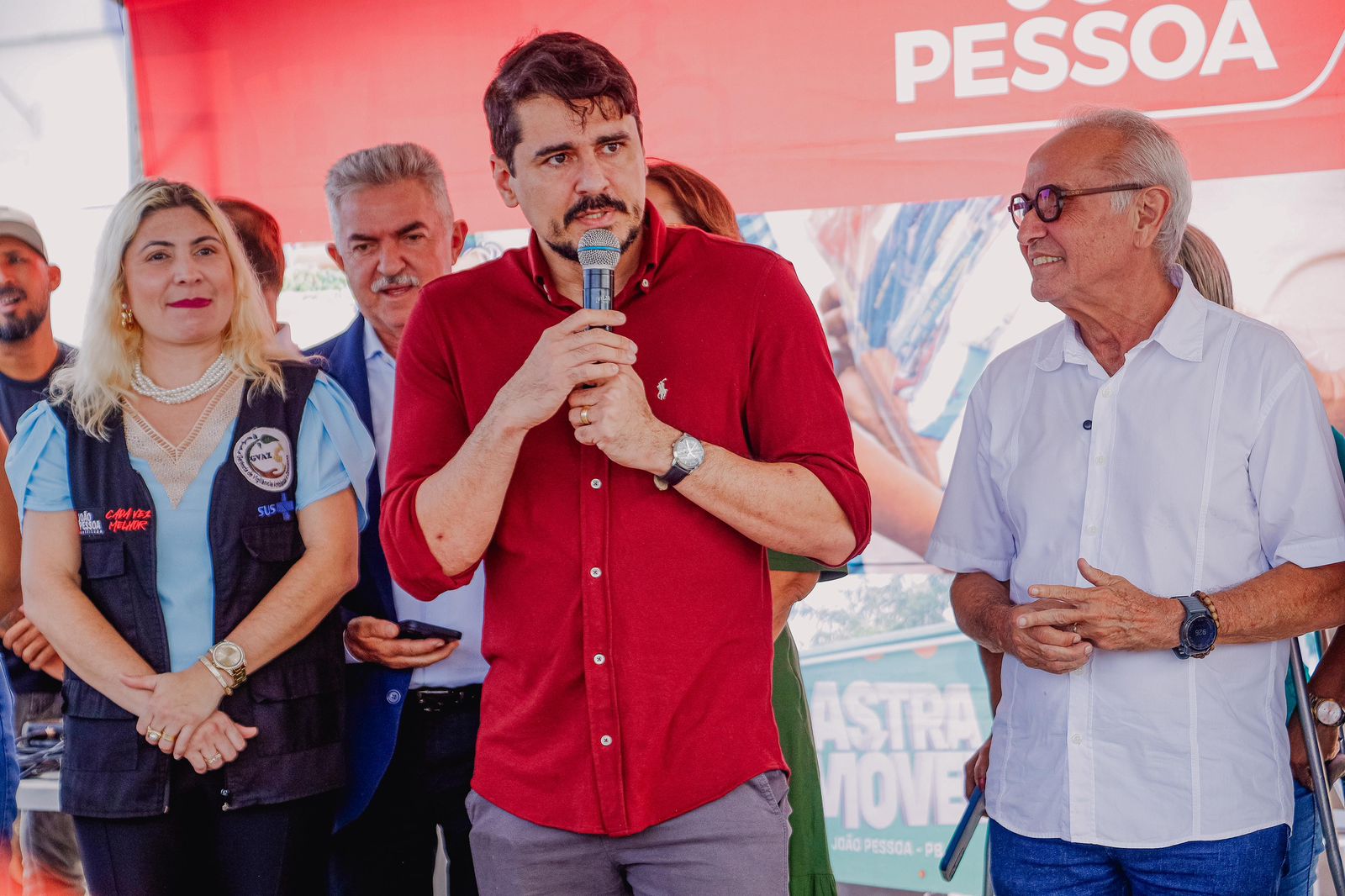 Serviço de referênciaPrefeito Cícero Lucena reforça rede de proteção animal com novo Castramóvel em João Pessoa