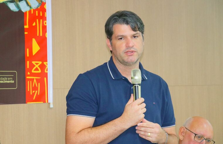 Leo Bezerra destaca compromisso com a inclusão, ao participar da 3ª Conferência Municipal de Promoção da Igualdade Racial