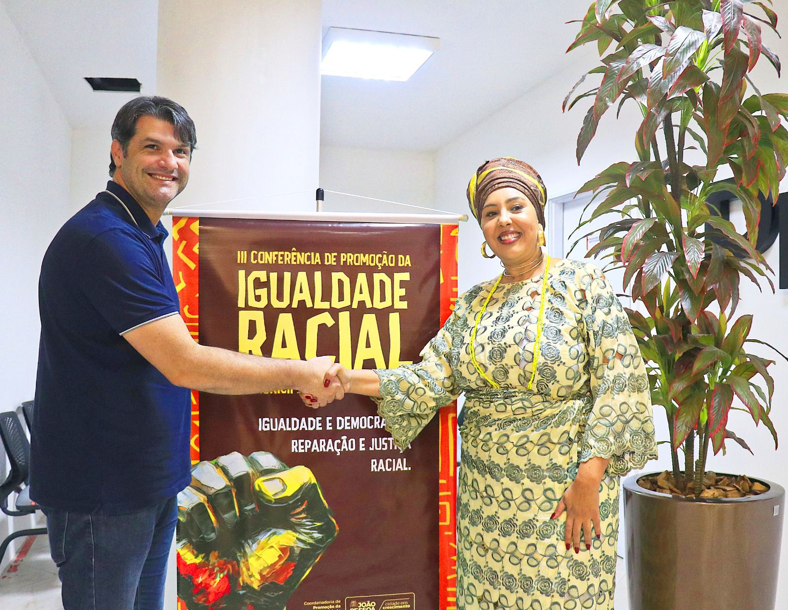 DiálogoLeo Bezerra destaca compromisso com a inclusão, ao participar da 3ª Conferência Municipal de Promoção da Igualdade Racial