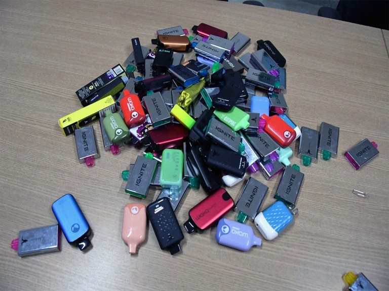 Agevisa intensifica fiscalização contra venda e uso de cigarro eletrônico em shows e eventos públicos