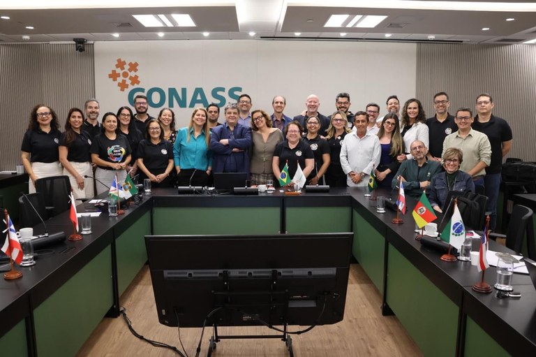 Lacen representa a Paraíba em debate nacional de saúde